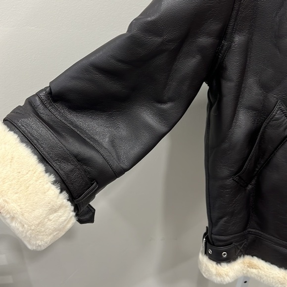 HELSA 80s Oversized Faux Shearling Jacket in Black - Picture 4 of 9